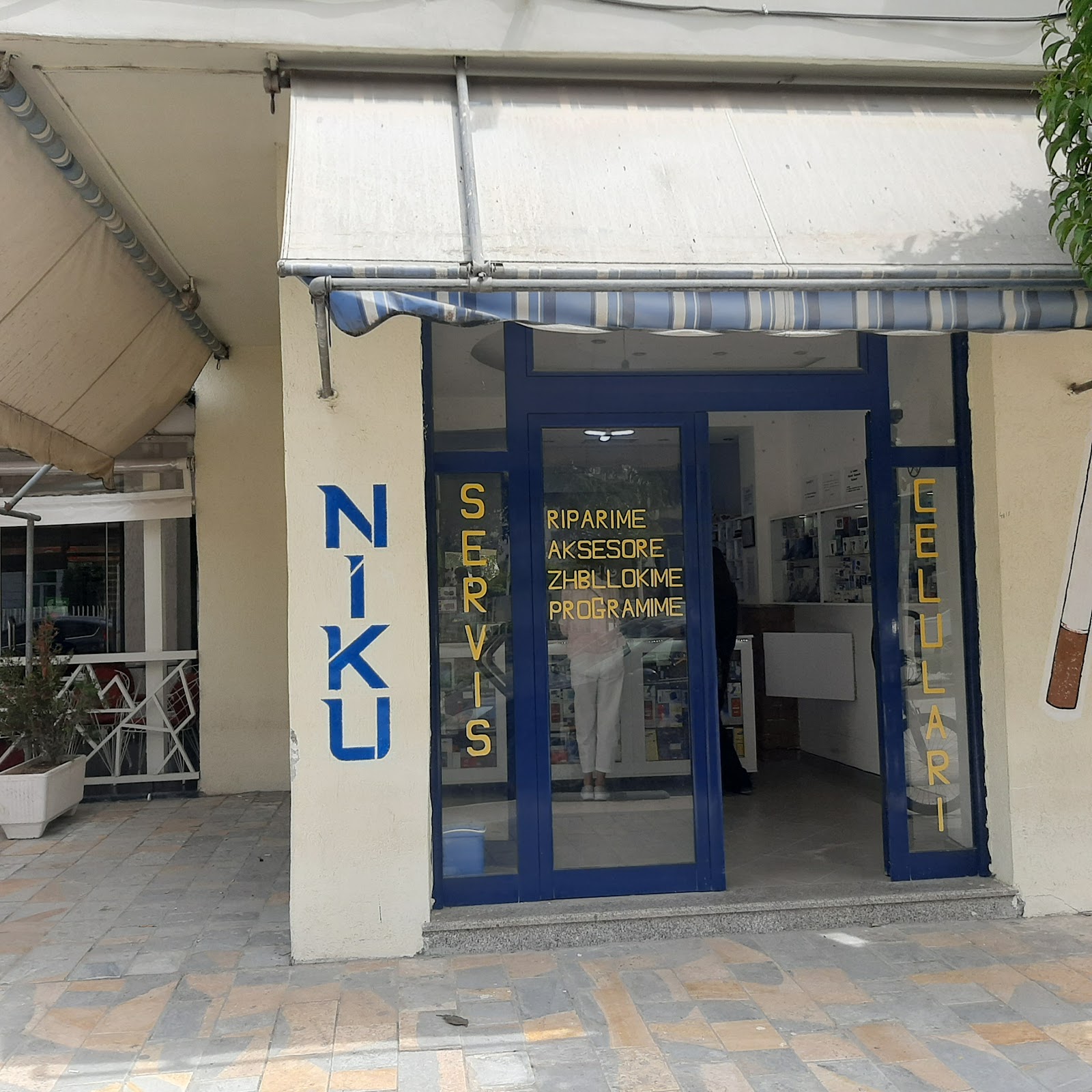 Smartphone Service Niku