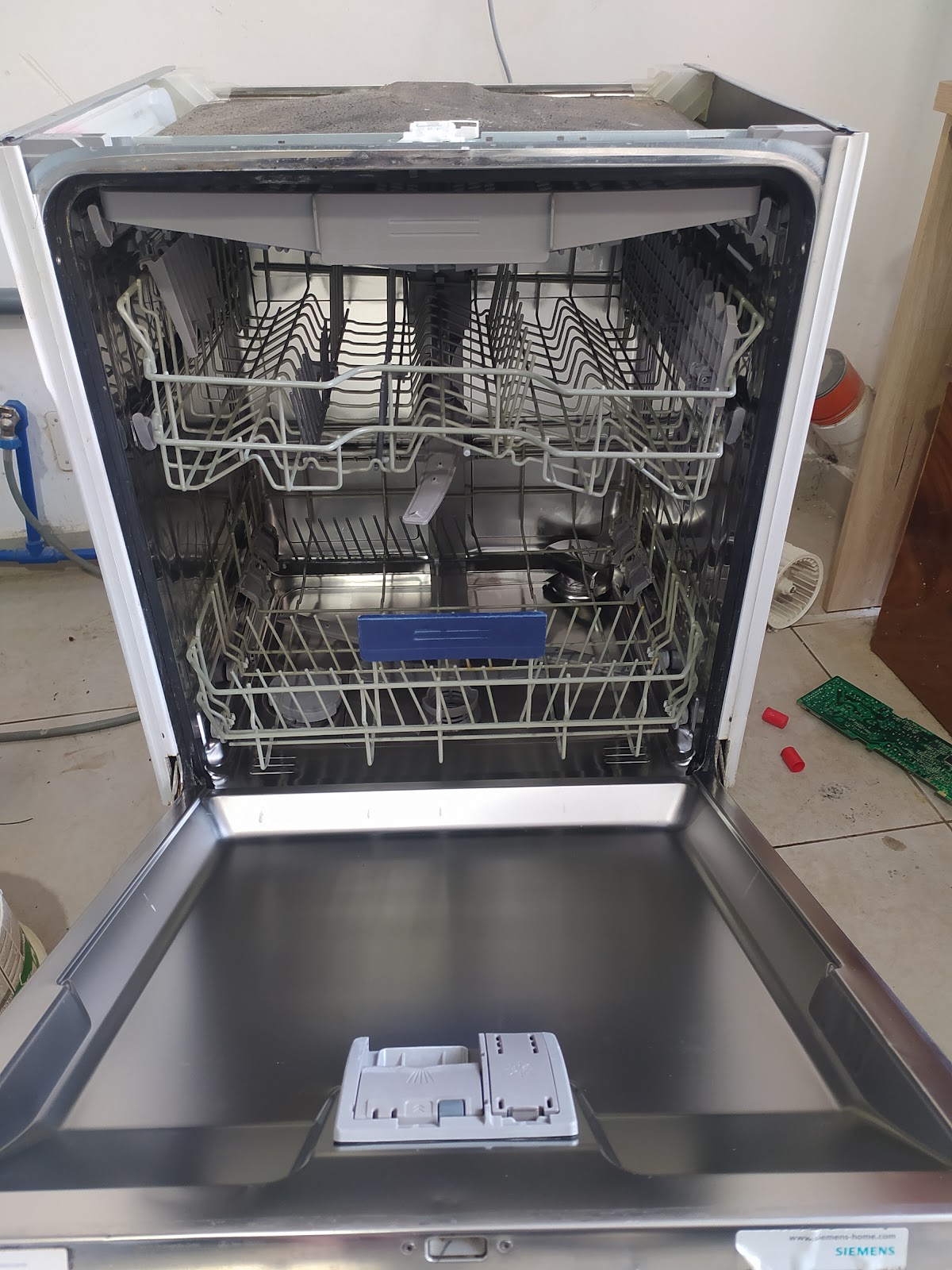 Servis Elektroshtepiake “Loshi”