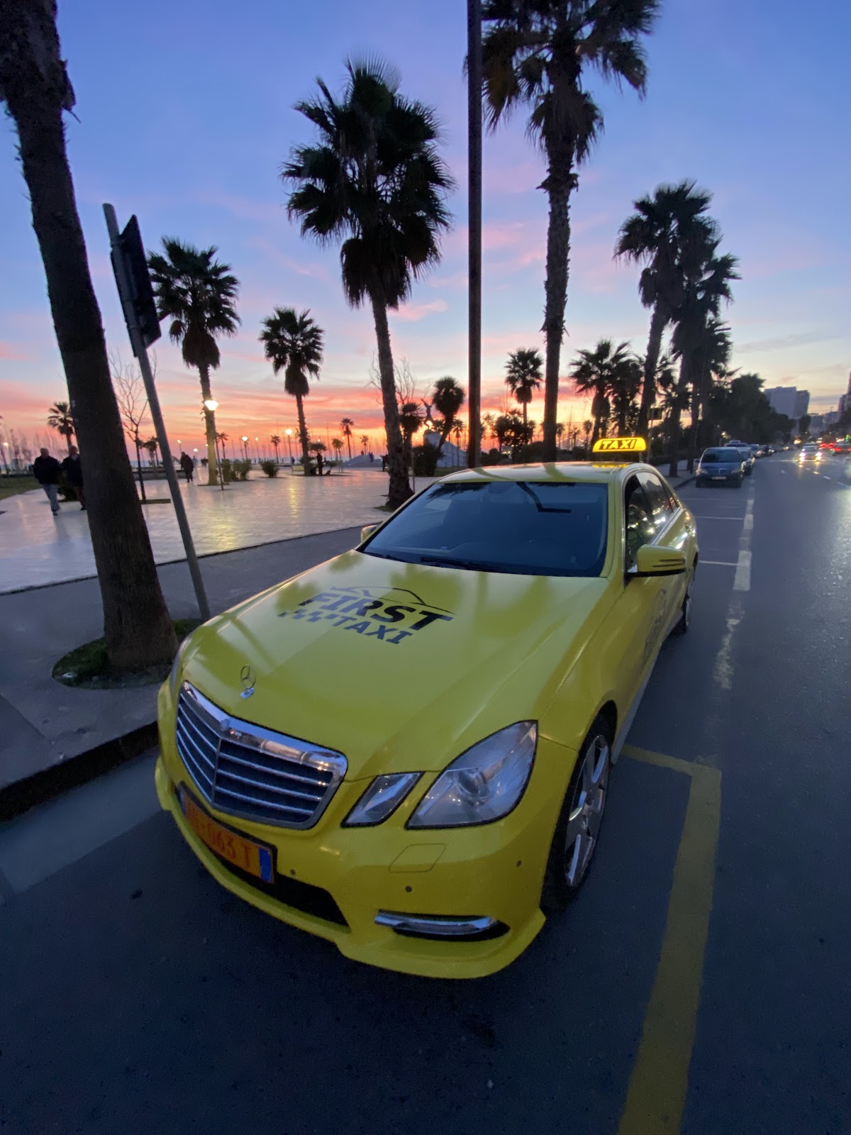 First Taxi Durrës