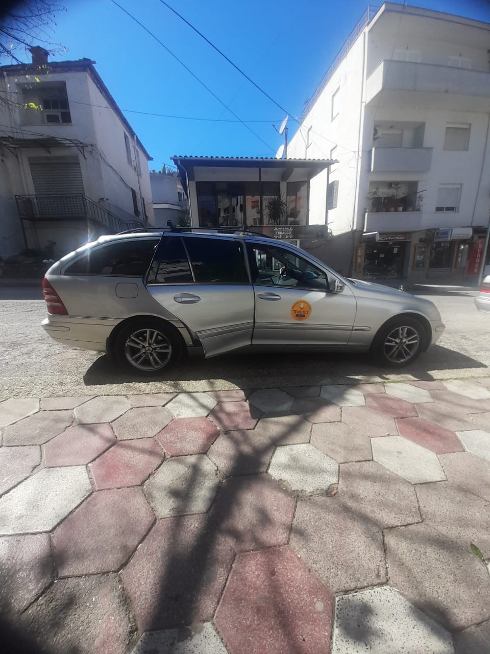 Taxi Alket Gjirokastër