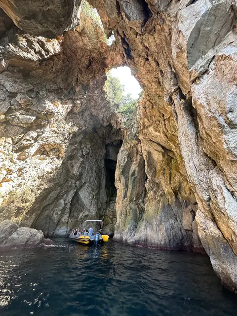 Himara Watertaxi - Boat trips Albania