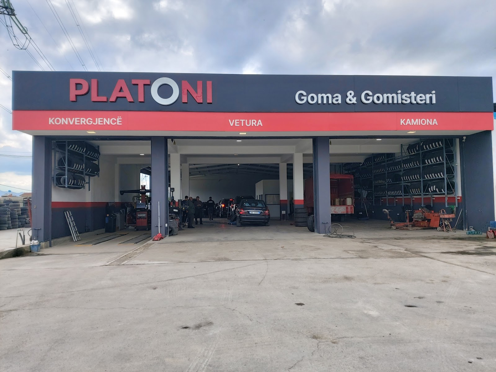 Platoni Goma & Gomisteri