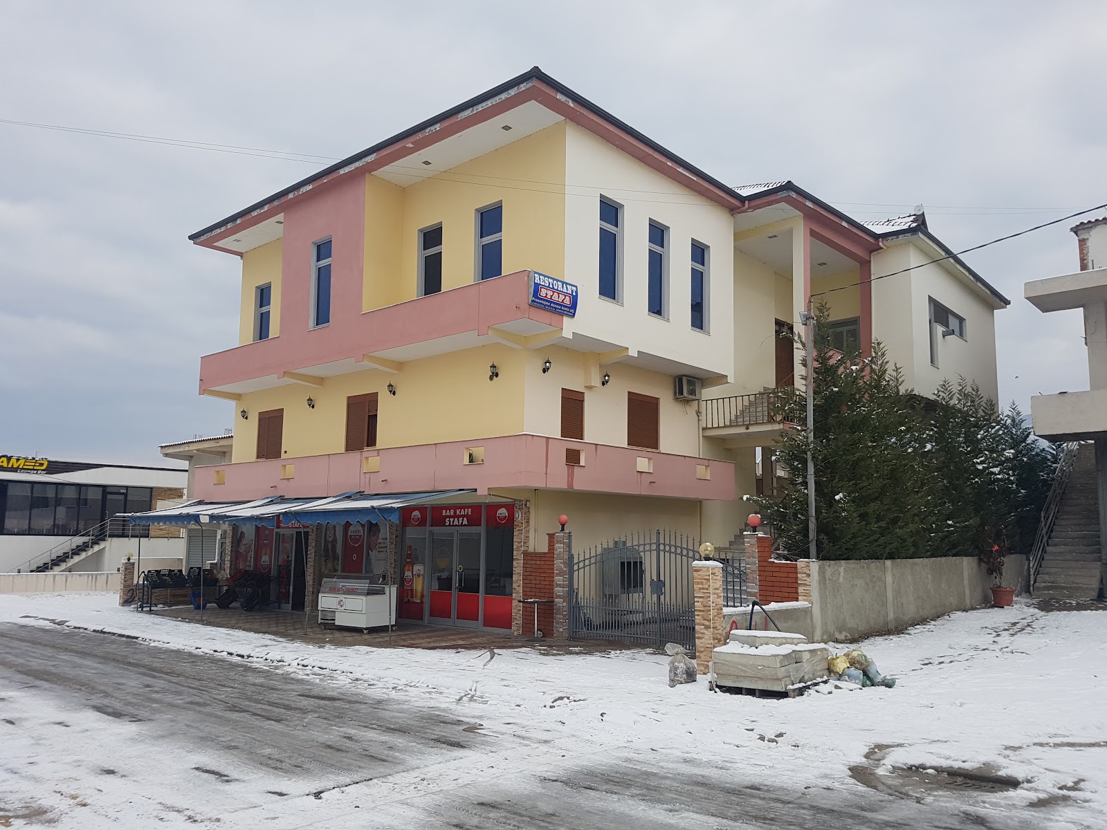 Restorant Dasmash Stafa