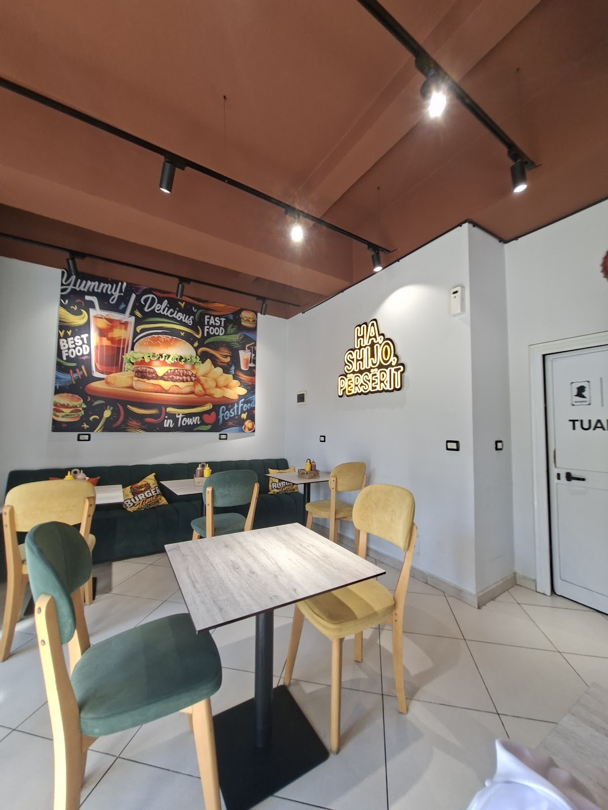 Fast food Burger Time Crepes & Snacks