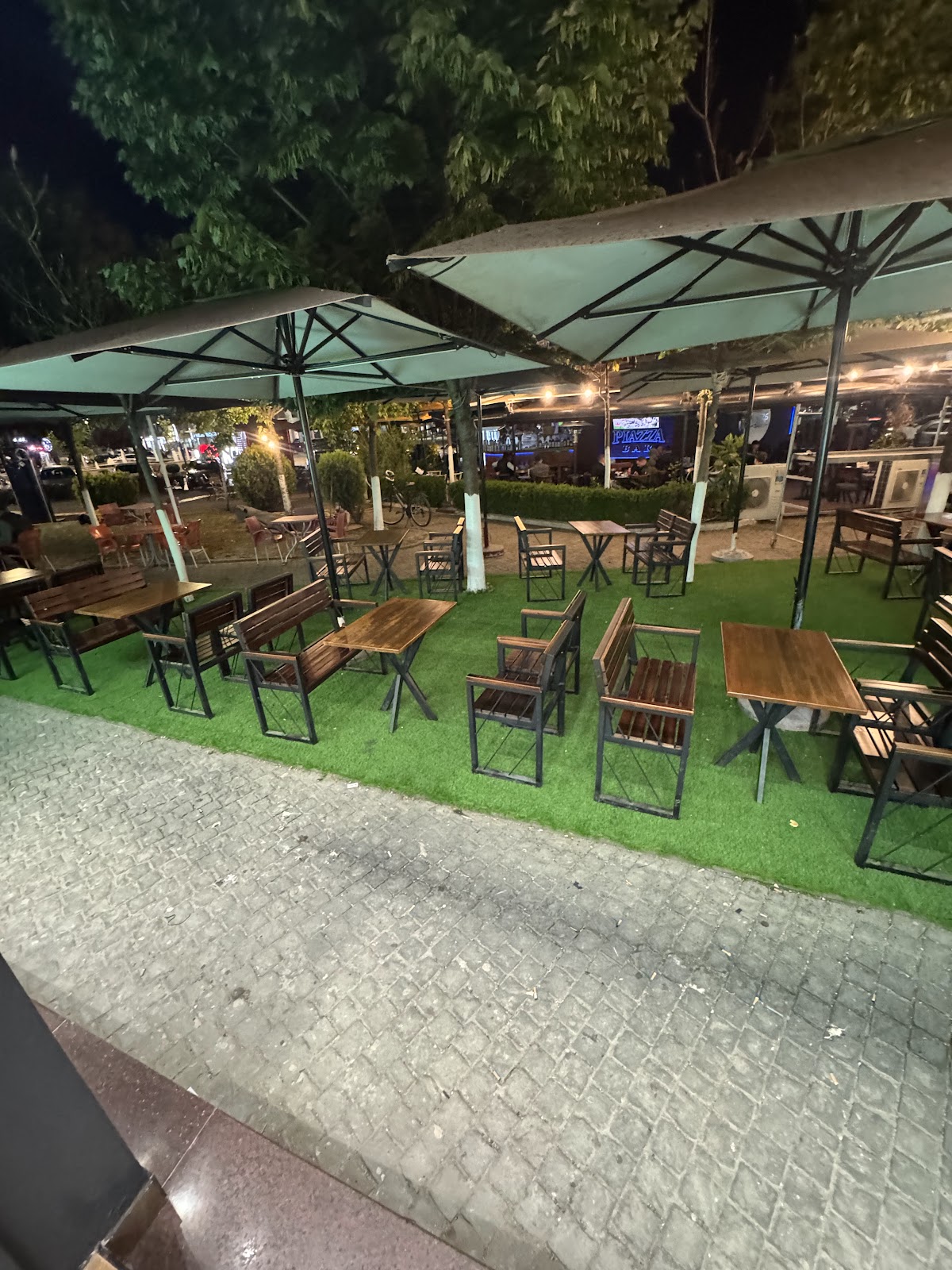 Piazza Food Zone