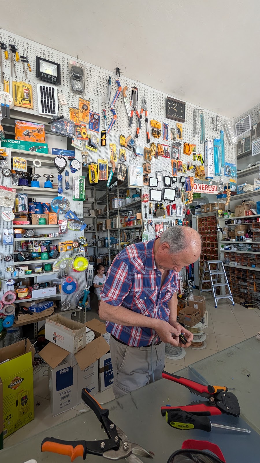 Edi Hardware Store