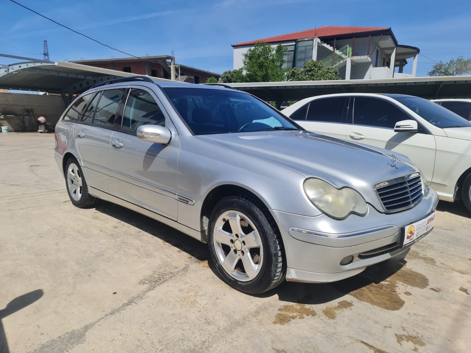 Makina me qera RENTAL.KAVAJA