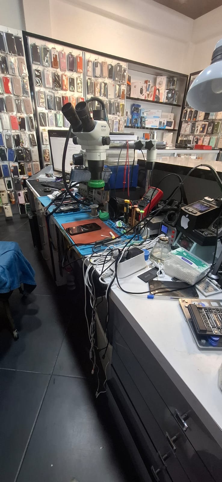 Smartphone Service Shop
