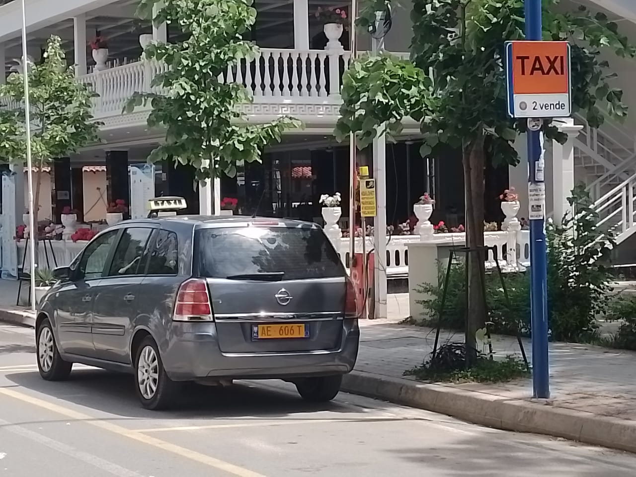 Taxi Ani Mali Robit Golem