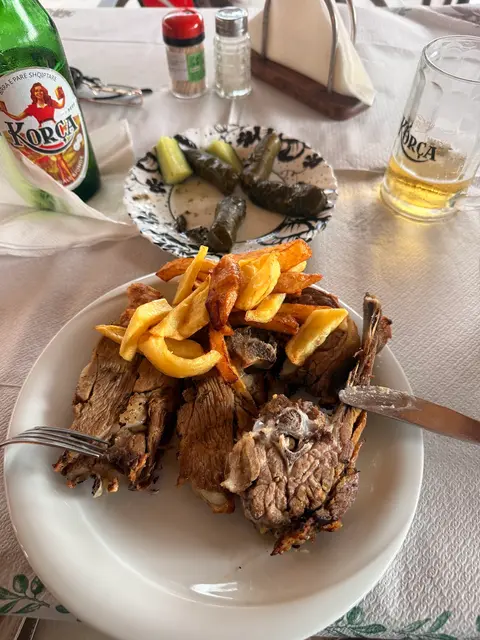 "Te Avllia" Guesthouse & Restaurant