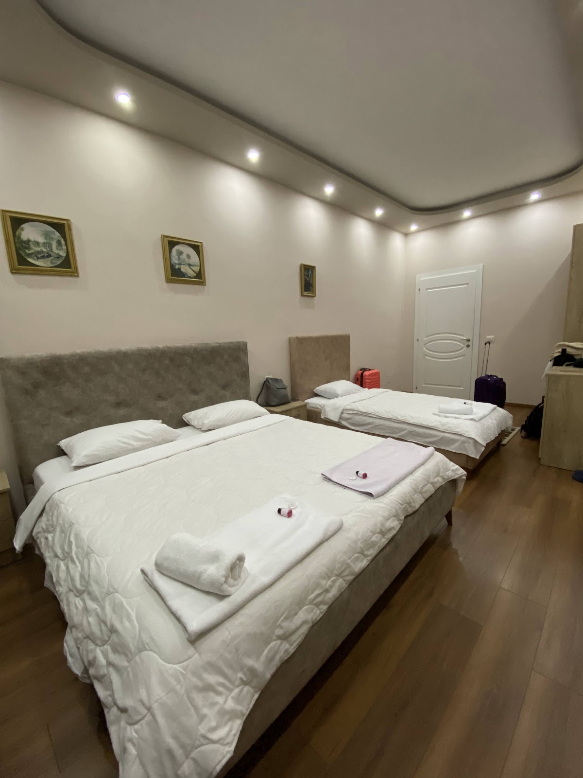 Hotel Holiday