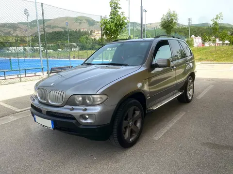 Makina me qera (Rent a car) Eiffel Korce