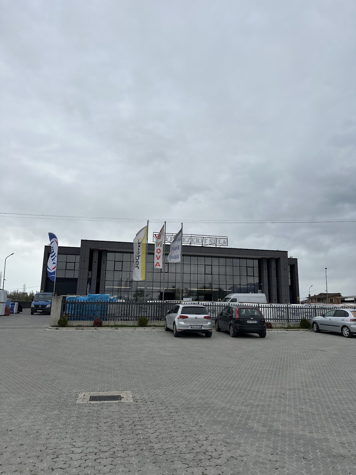 Vellezerit Sula Parkete Hidraulike Elektrike Gips