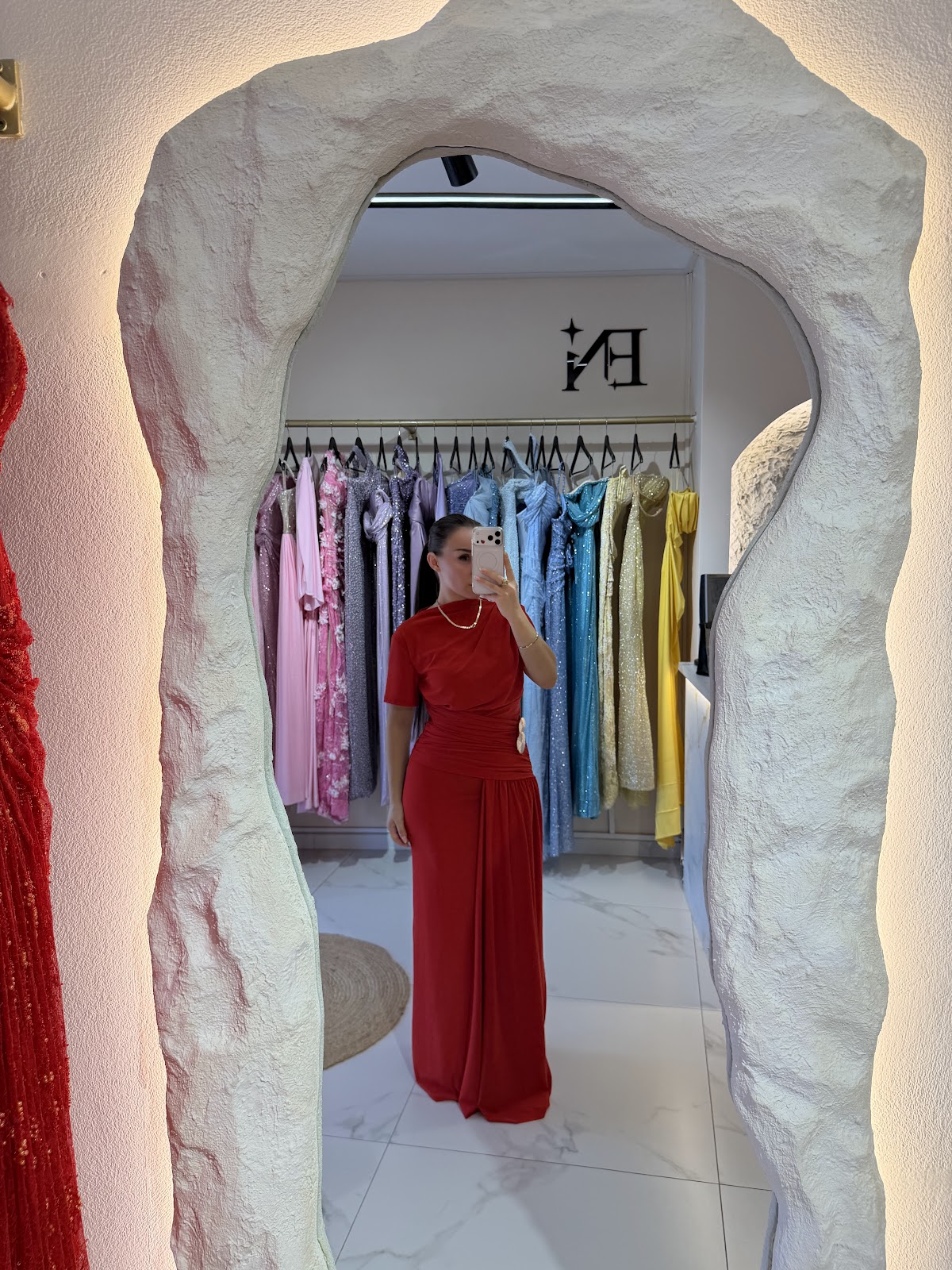 Eni Beauty & Dress
