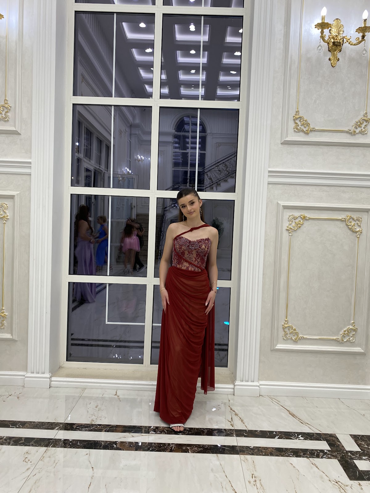 Eni Beauty & Dress