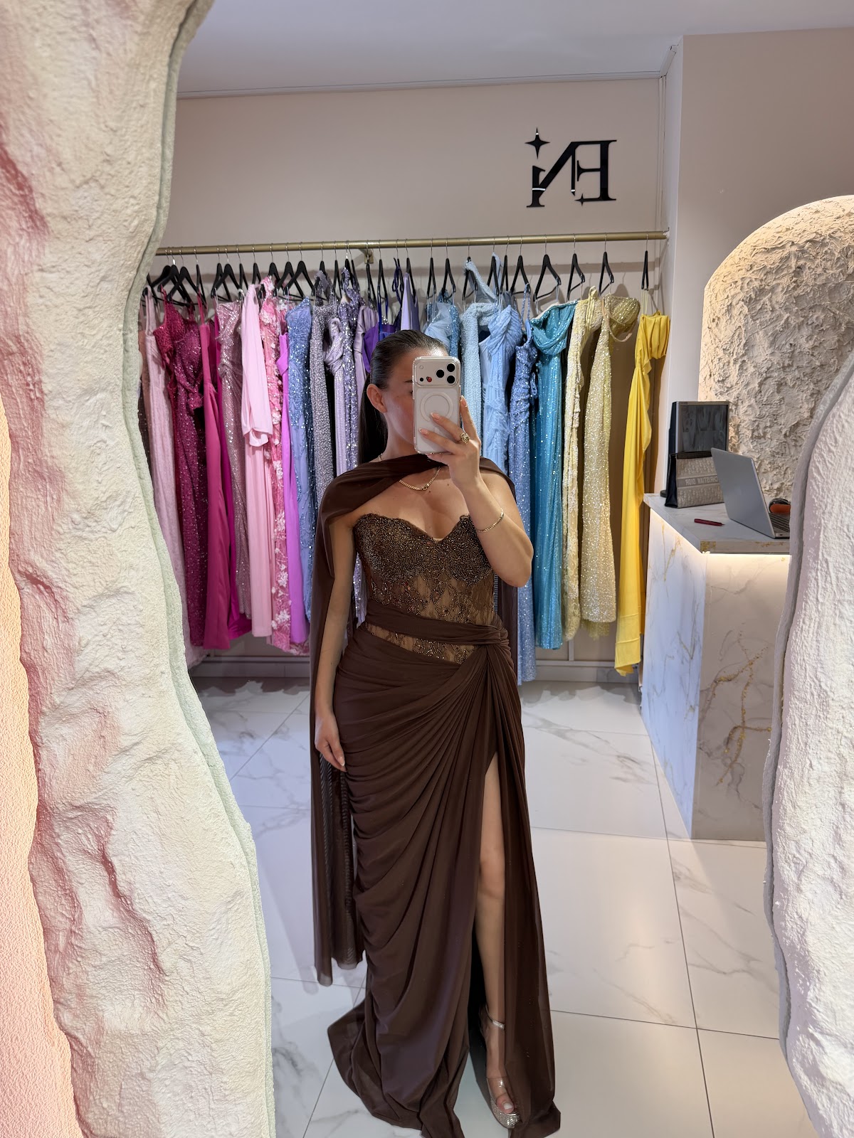 Eni Beauty & Dress