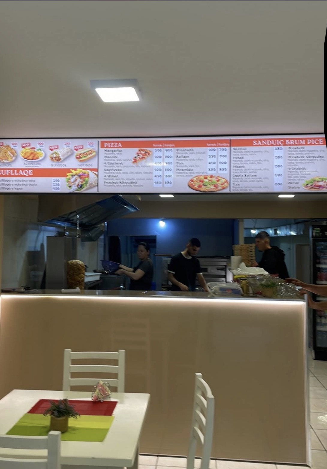 Piramida Fast food and Pizzeria