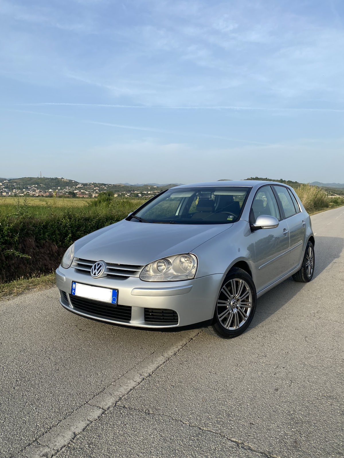 AutoGlen Car Rental ; Makina me Qera