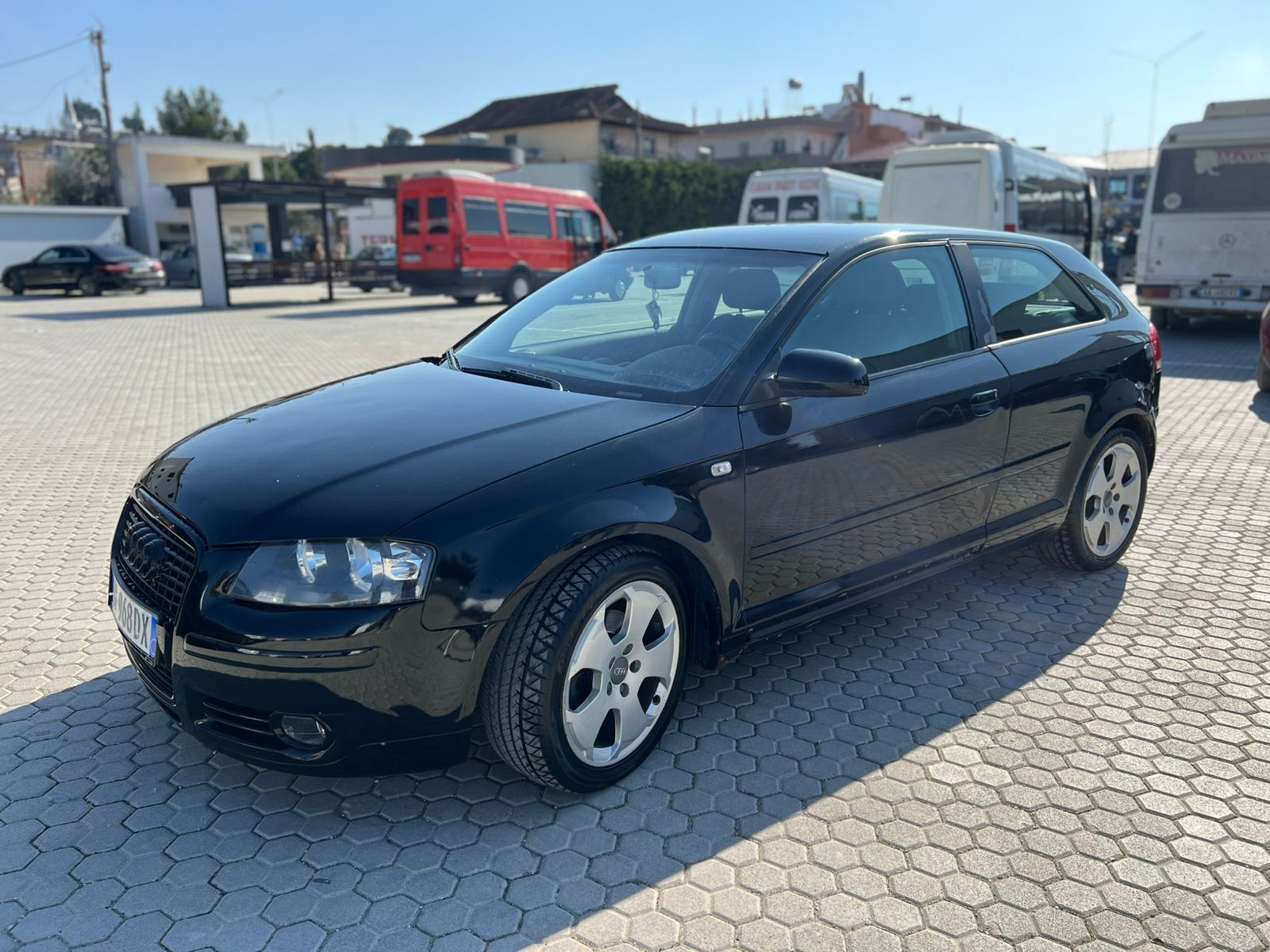 Car Rental Hermes - Makina me qera