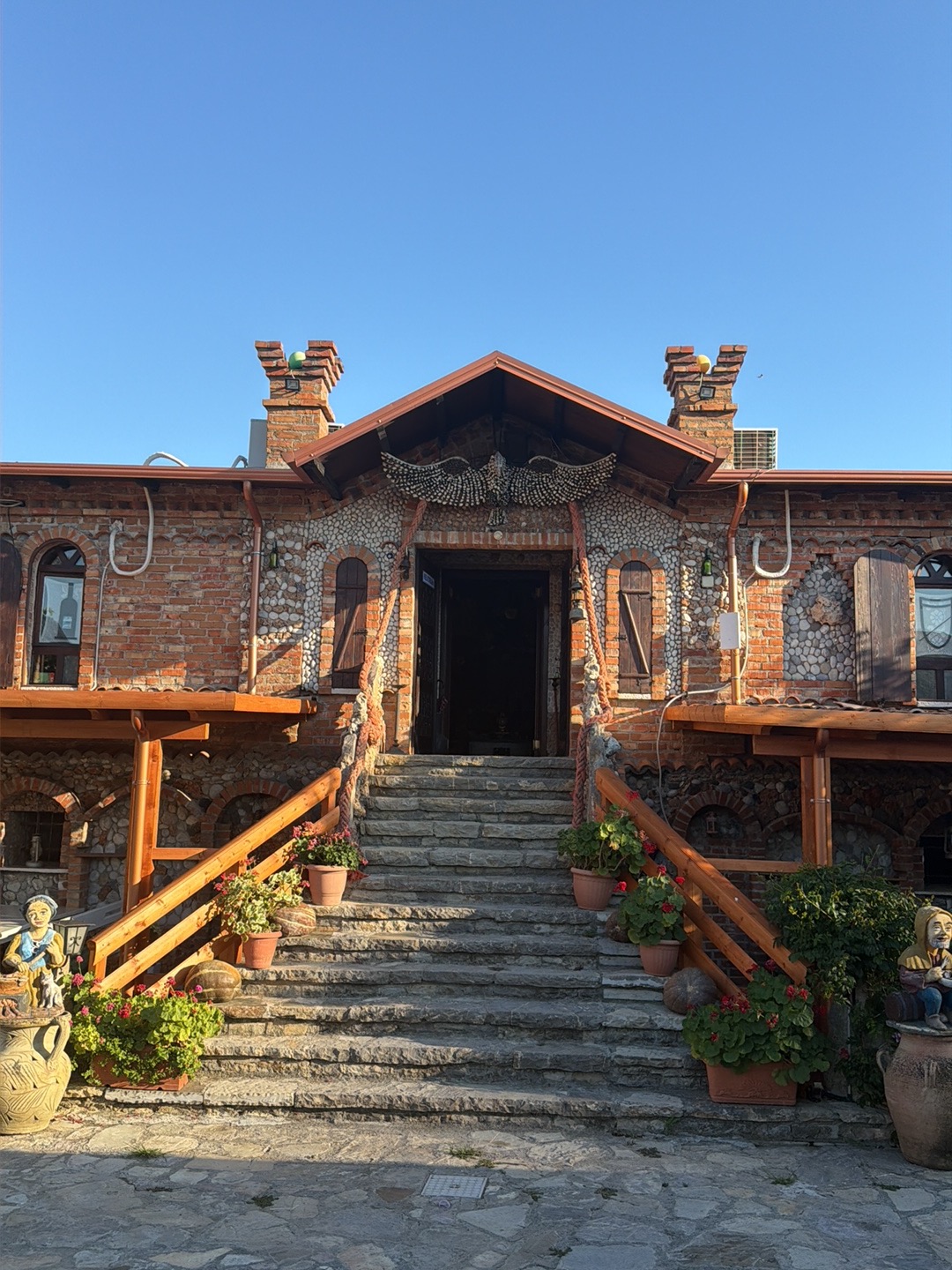 Bujtina Syni i zi shengjin