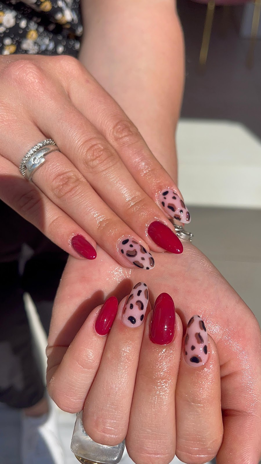 Nails by Eva (Punime thonjsh)