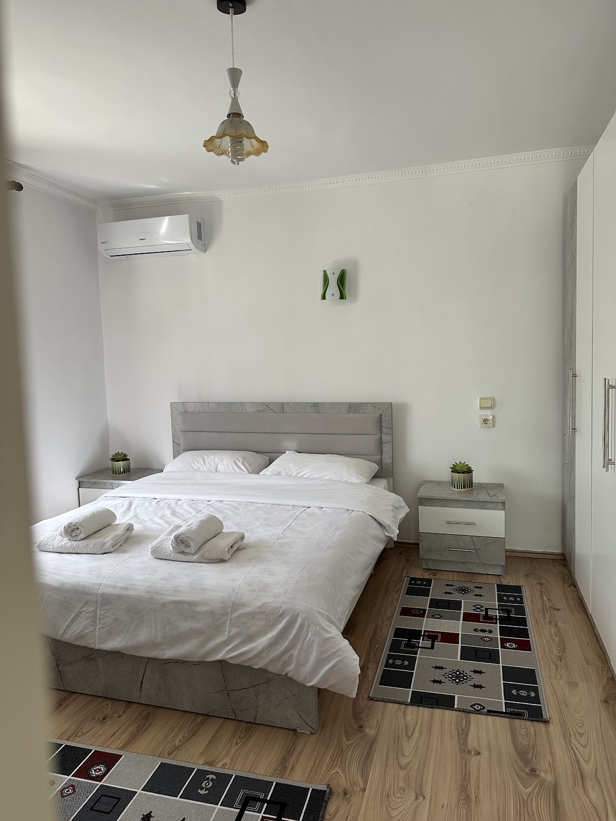 Vjosa Guest House