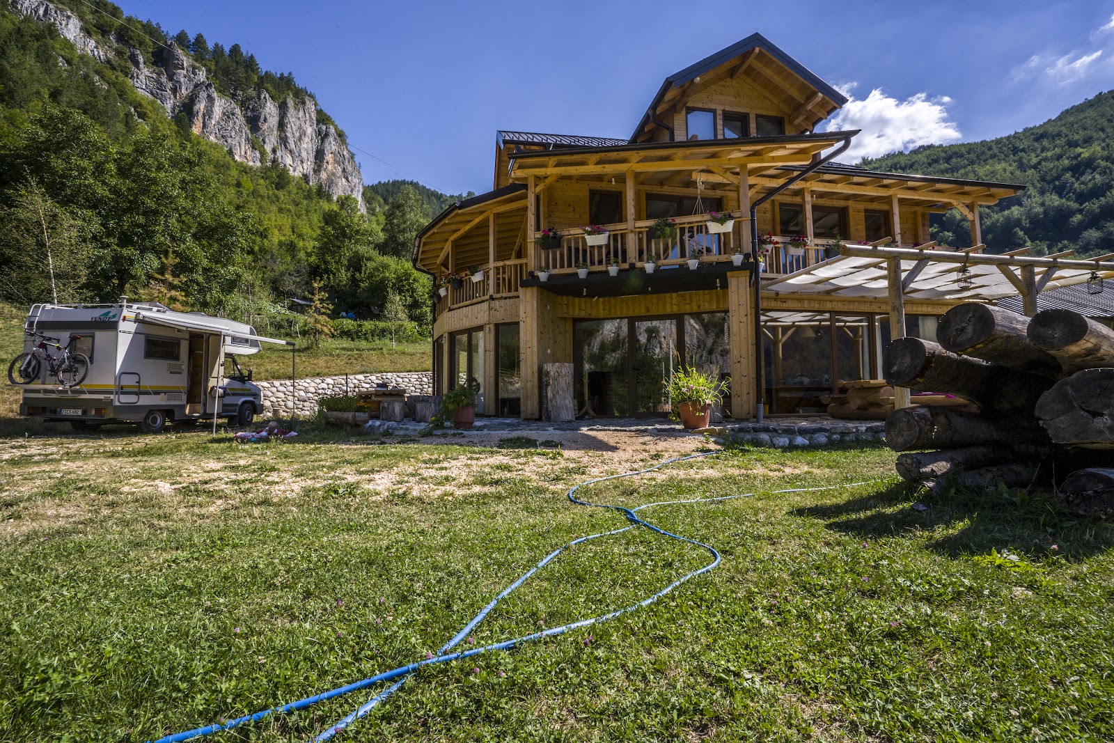 Guesthouse Bujtina kaçaku