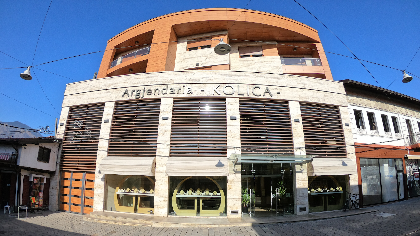 ARGJENDARIA - KOLICA -