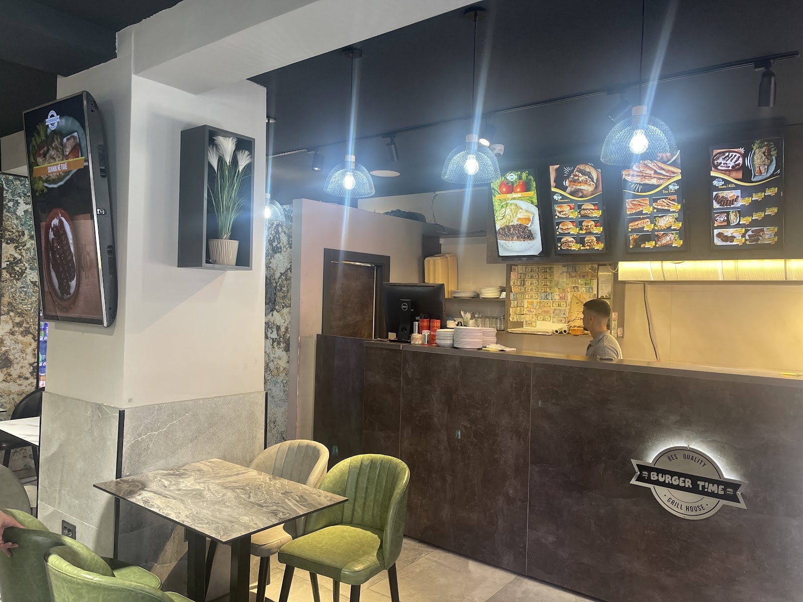 Burger Time & Grill House Peje