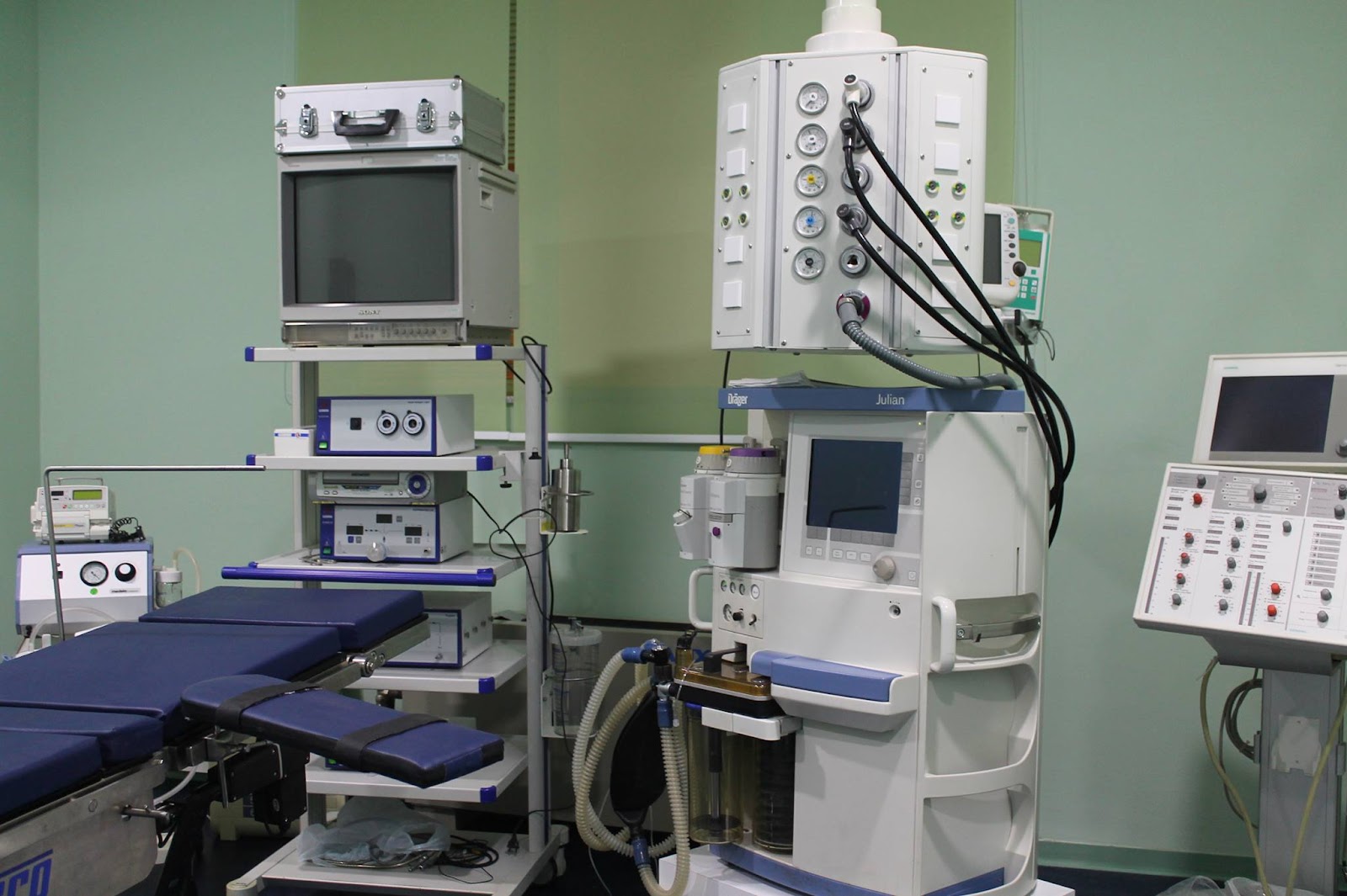 International Hospital Pejë