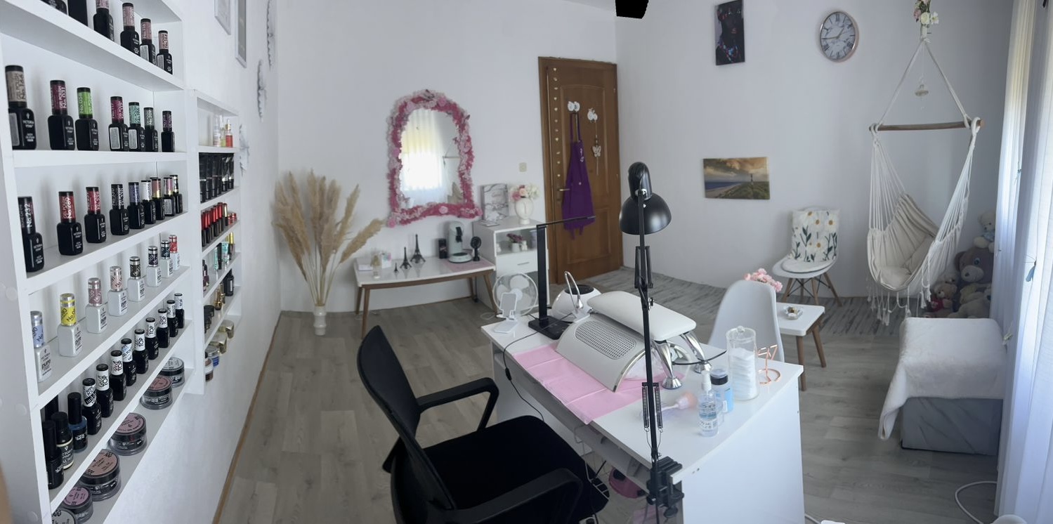 Nails Thoni