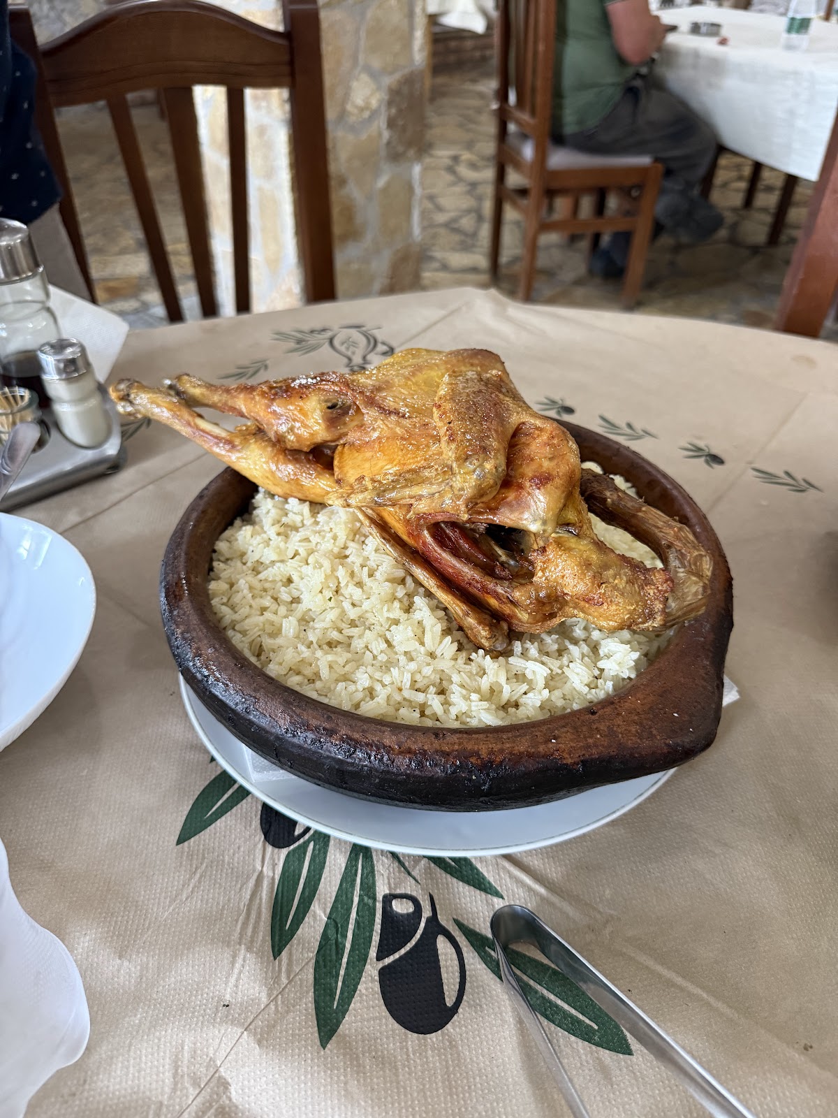 Lokal tradicional
