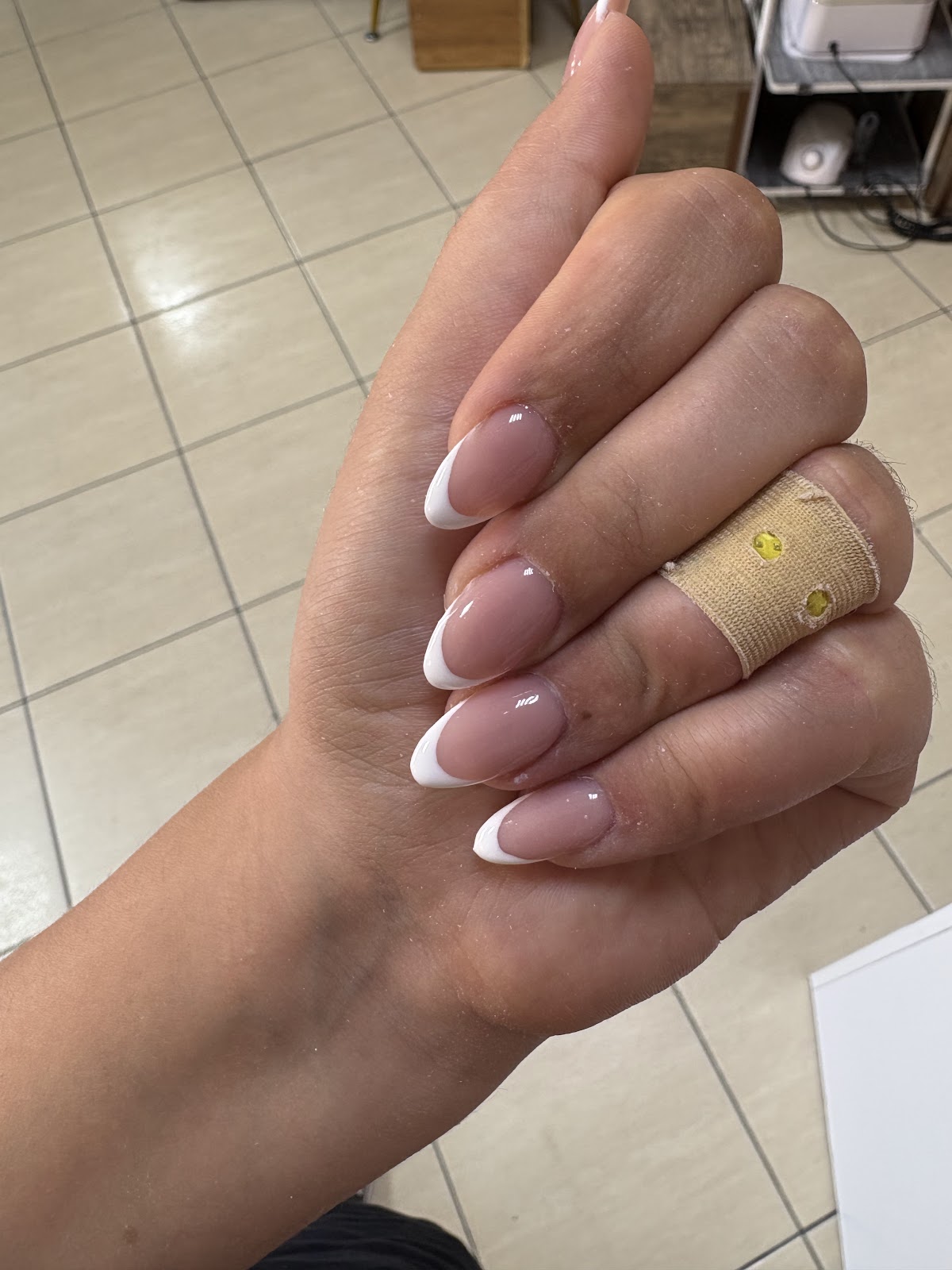 L Nails Art
