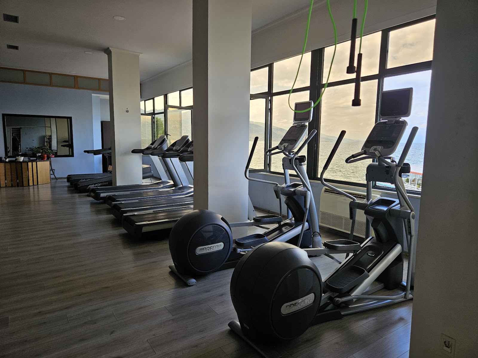 Hotel Gym Enkelana