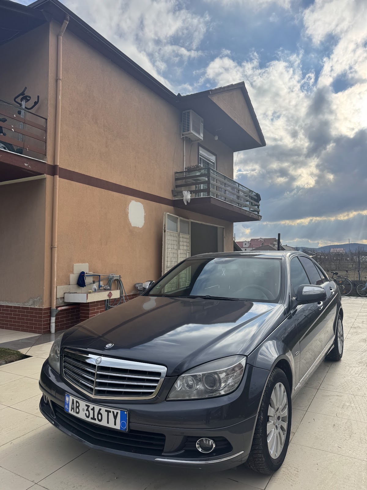Makina me Qera Pogradec