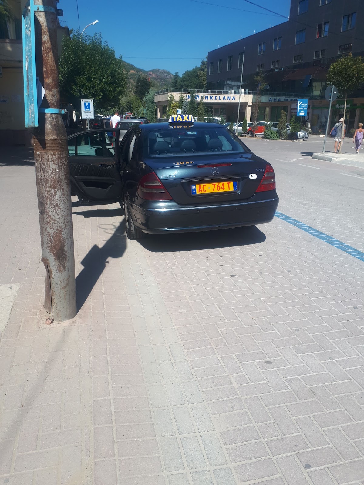 Taxi Pogradec Nori