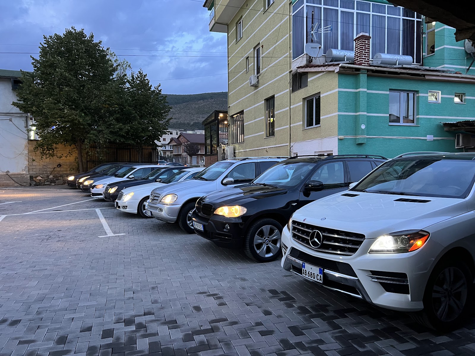 Rent a car Collaku