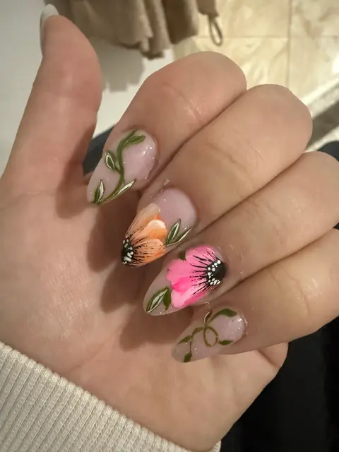 Nails by Veris