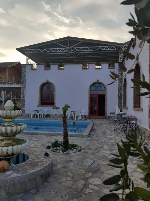 VILA LIVIO Rrëshen Mirditë (guest house)