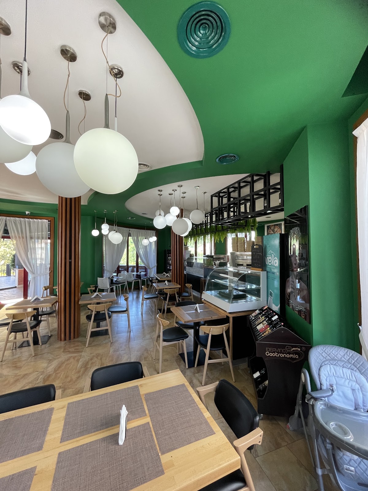Filopati's Coffe,Grill,Pizza,Burgers and More