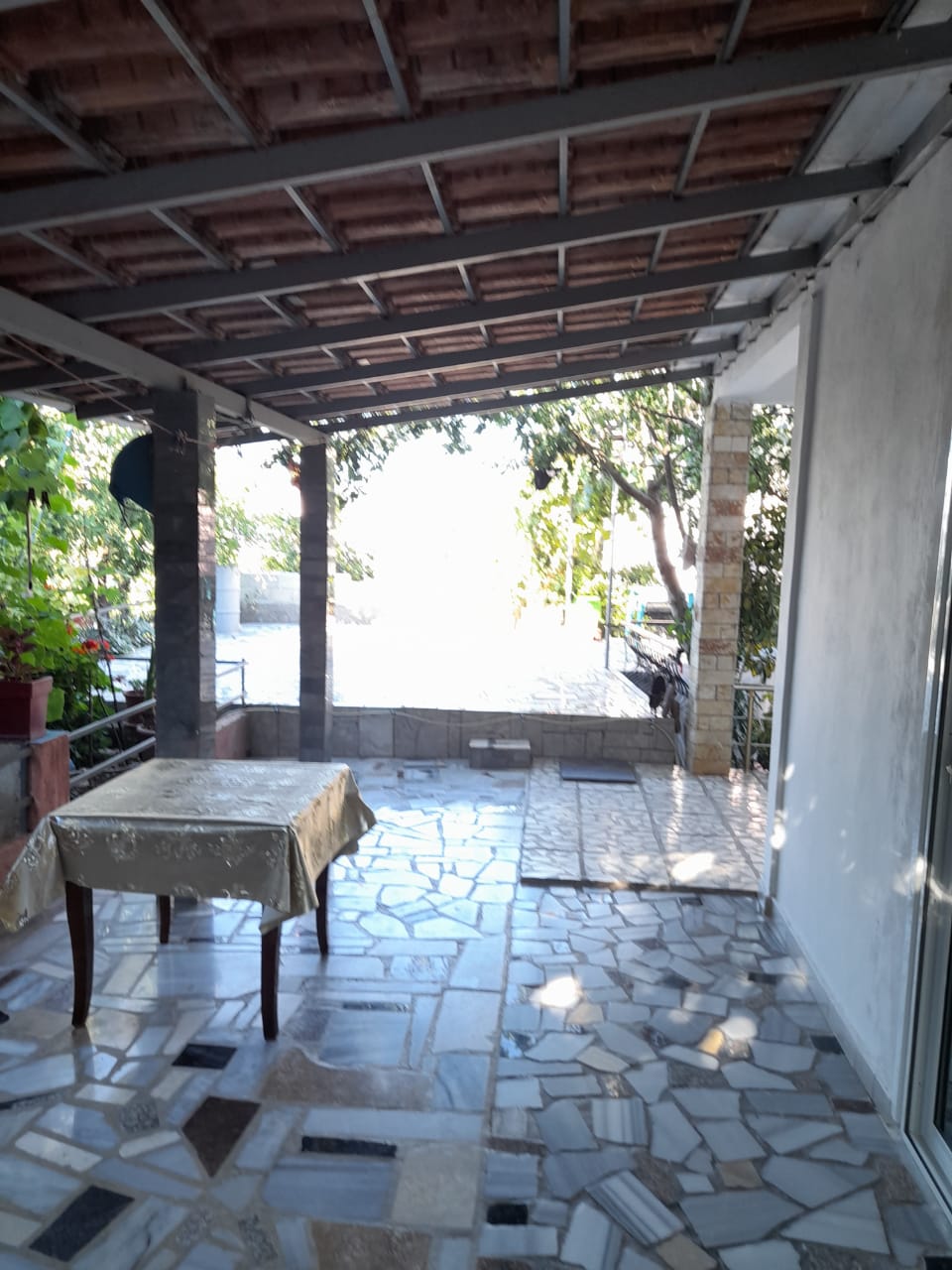 Mona's Guesthouse