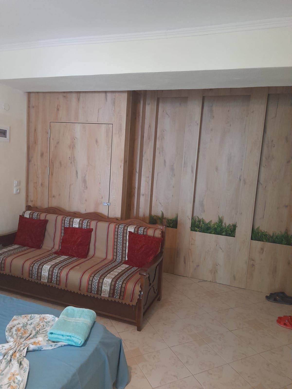 Mona's Guesthouse