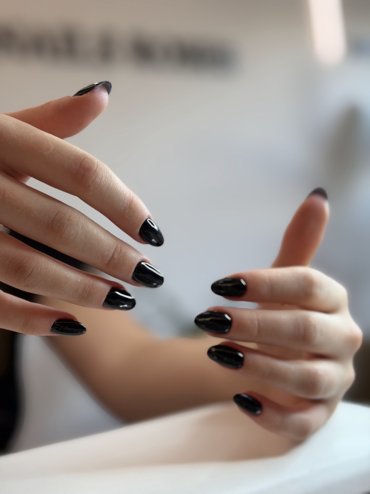 Nails.Roses