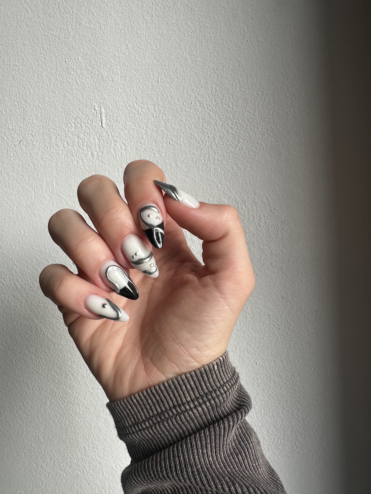 Nails.Roses