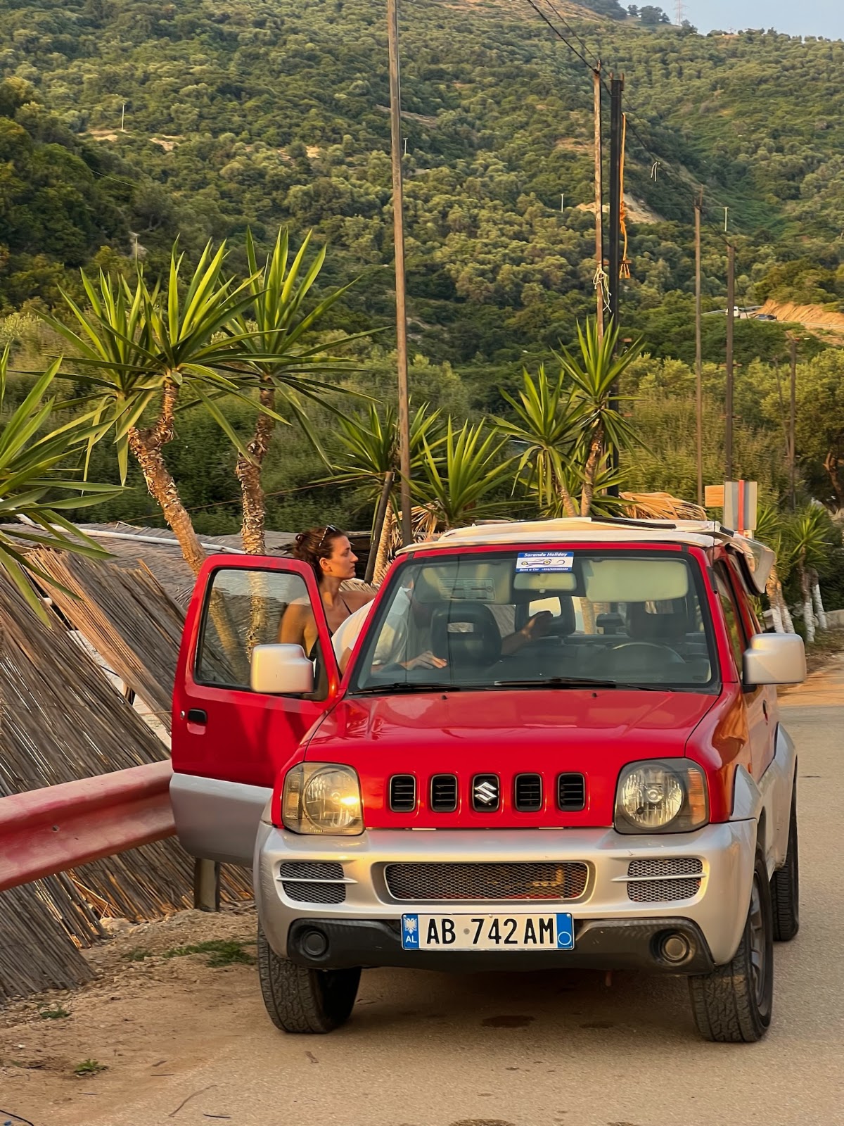 SARANDA HOLIDAY RENT A CAR