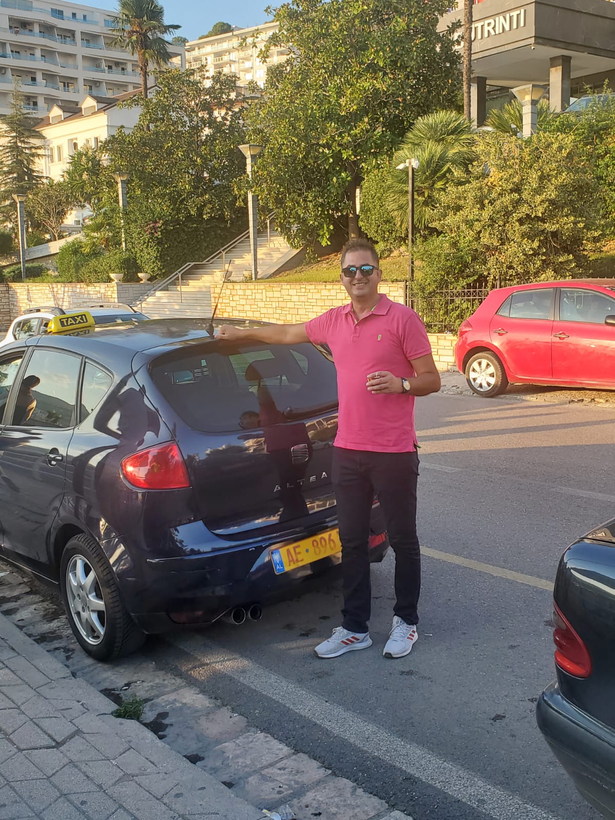 Taxi Saranda Odisea Big Taxi Minivan