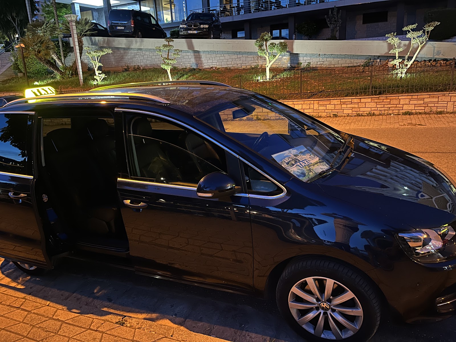 Taxi Saranda Odisea Big Taxi Minivan