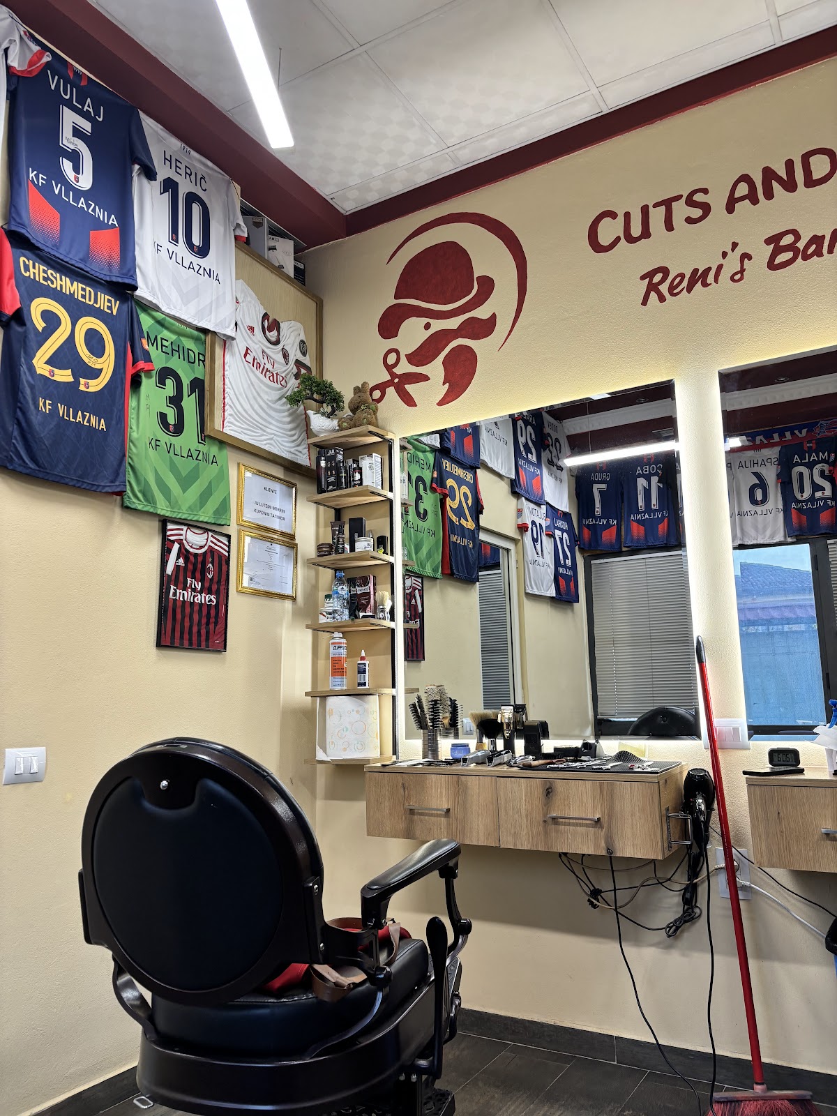 Reni Barbershop