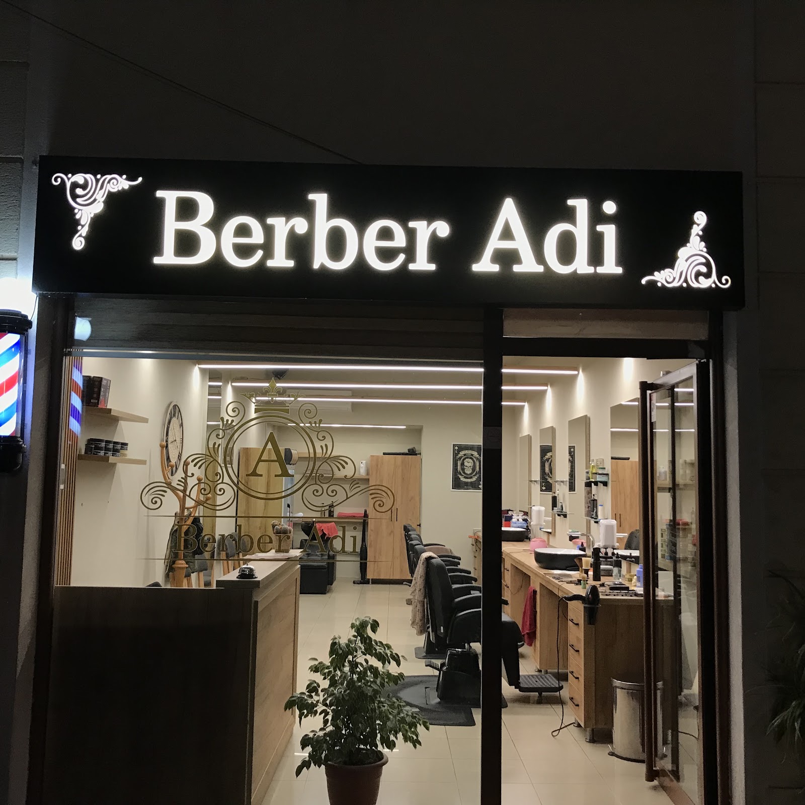Barber shop Adi