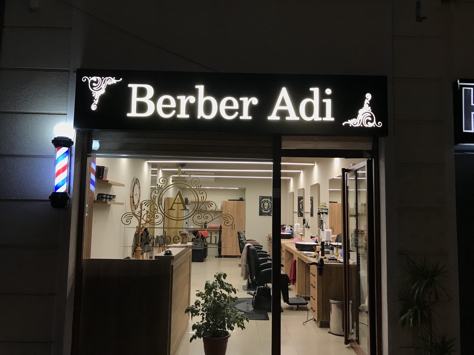 Barber shop Adi